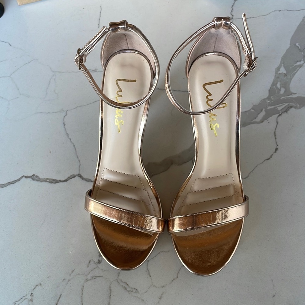 Lulu's metallic rose gold heels